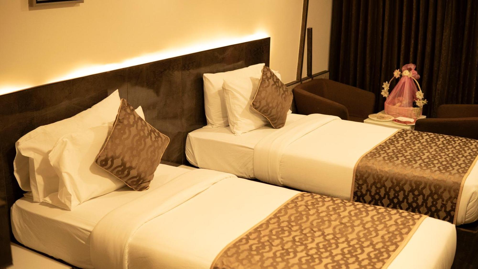 Hotel Park Elanza Csennai Kültér fotó