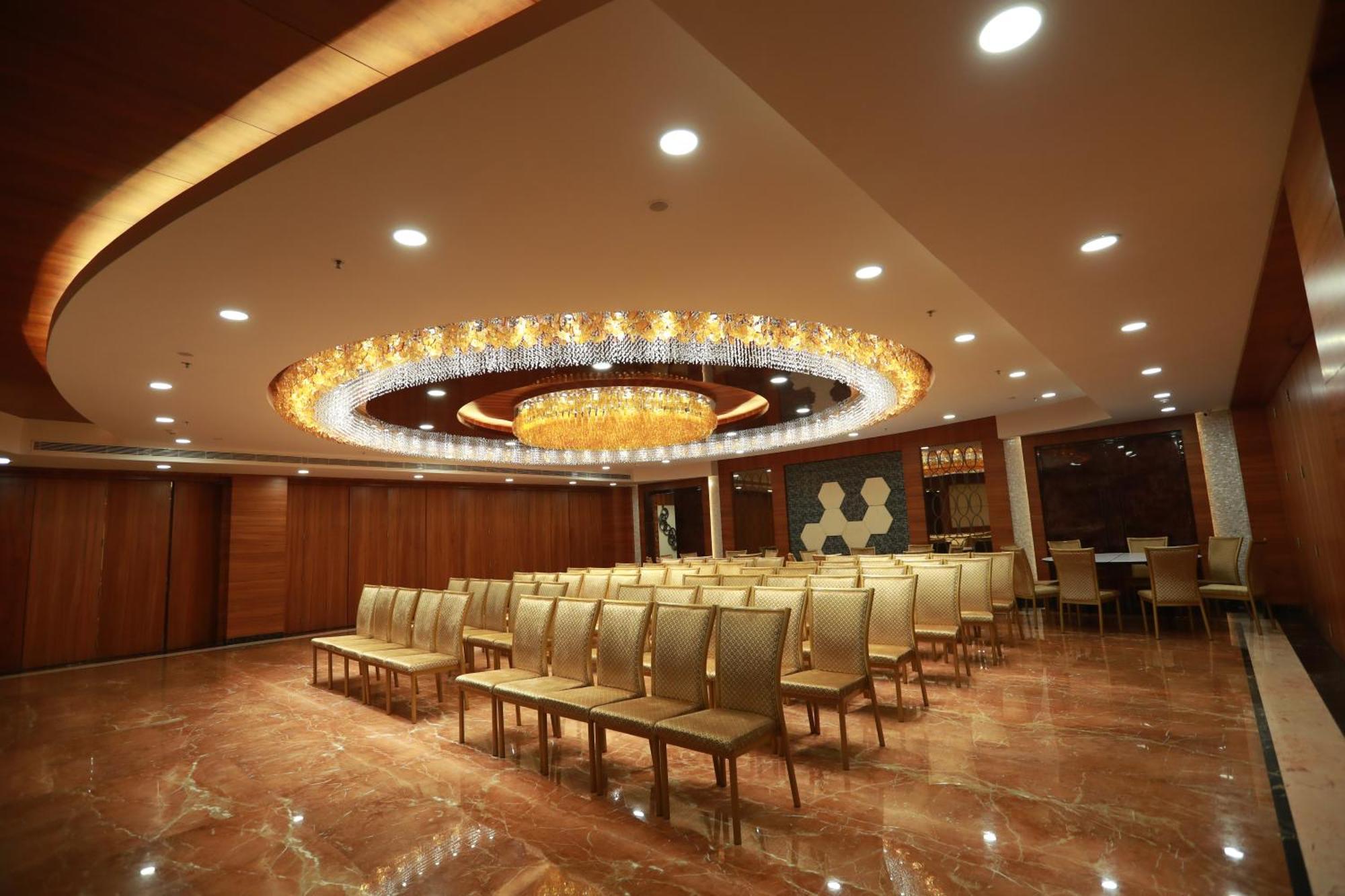Hotel Park Elanza Csennai Kültér fotó
